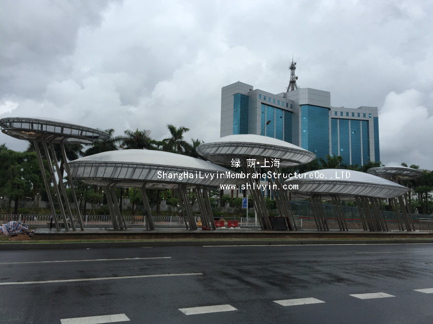 苏中江都机场艏楼钢屋盖结构体系