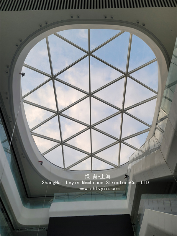 ETFE中庭气枕采光膜结构--复旦大学附属妇产科医院（青浦分院）